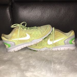 Nike tennis shoes